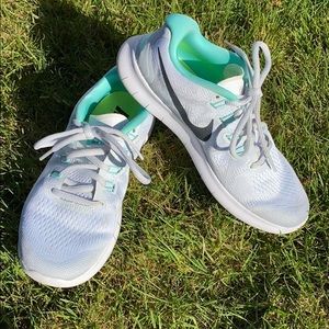 Women’s Nike Free Running Shoes
